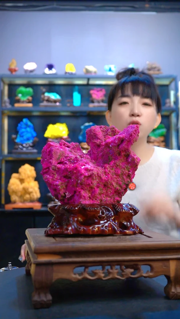 石材吴*精品矿物晶体摆件