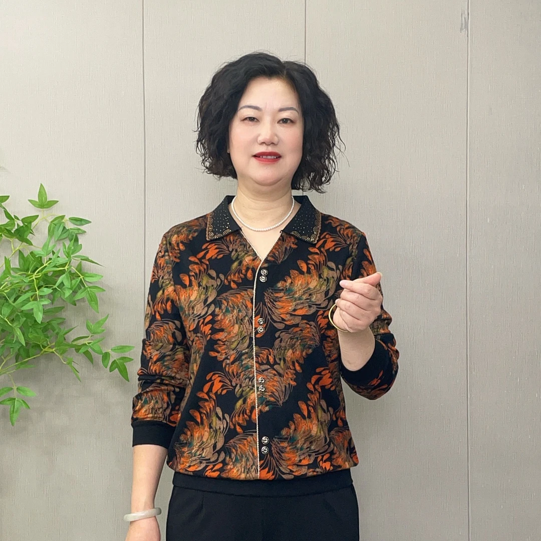 2025秋季时尚洋气高贵休闲宽松显瘦遮肚中老年薄款印花长袖妈妈装