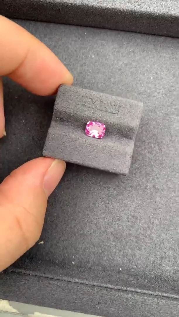 裸石彩色蓝宝石1.1ct粉蓝宝 定制 GE