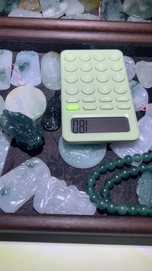 未镶嵌定制翡翠心****~-毛货不退不换-