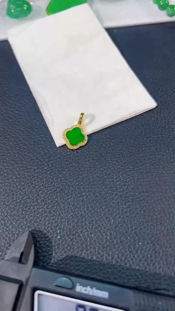 颈饰未镶嵌翡翠缅料A货/多样性发货/一件