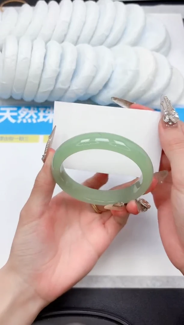 未镶嵌手镯石英质玉183-60.4