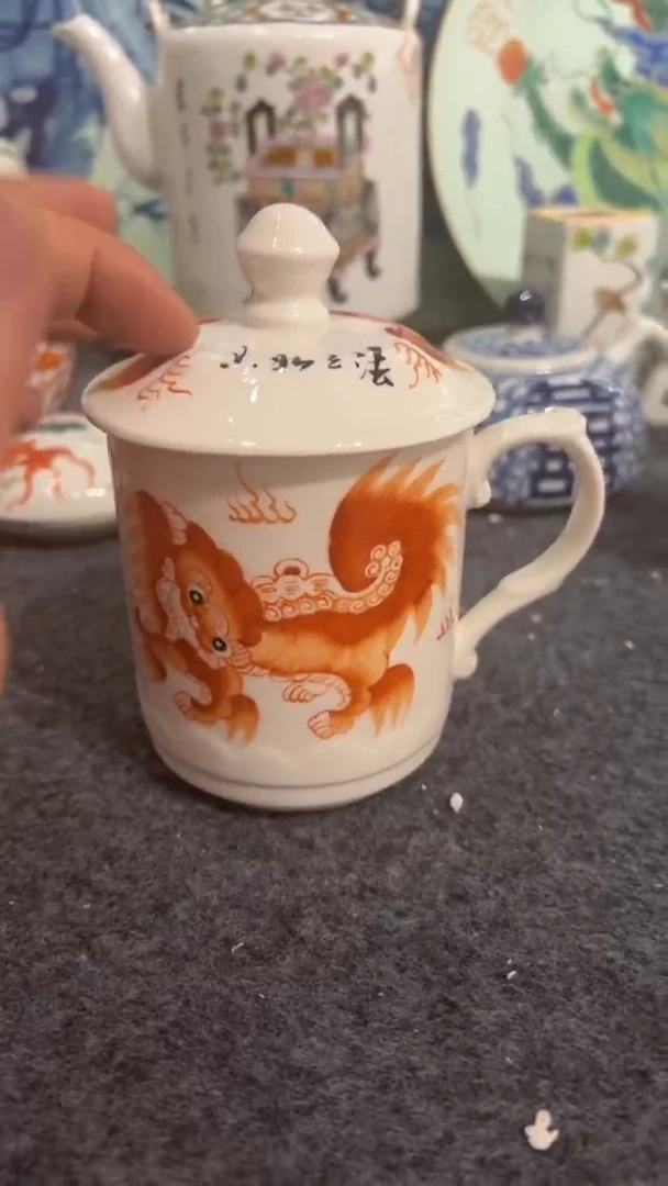 摆件瓷摆件瓷摆件狮子办公杯