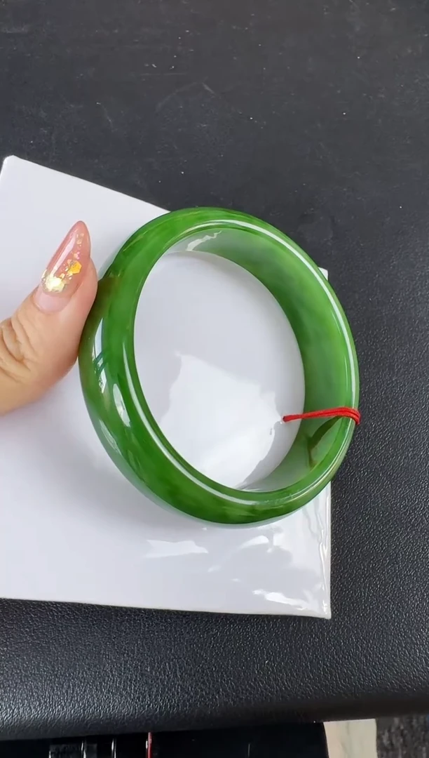 颈饰未镶嵌和田玉（碧玉）手镯约58.5*16*7.4MM