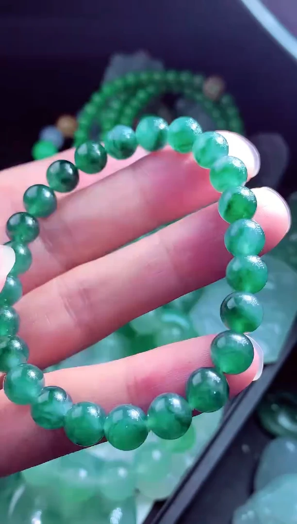 未镶嵌定制翡翠柒*?翡翠毛货定制