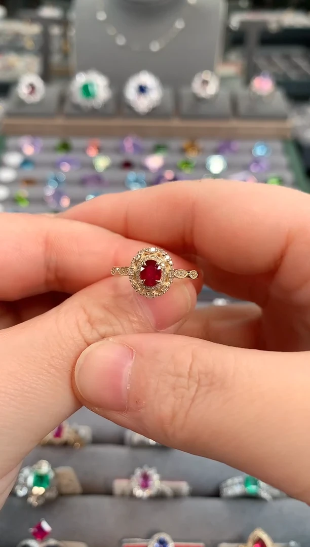 【闪购商品】红宝石戒指18K金镶嵌红宝石