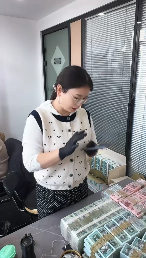 80版2角整刀百张连号 不挑号 狮子号