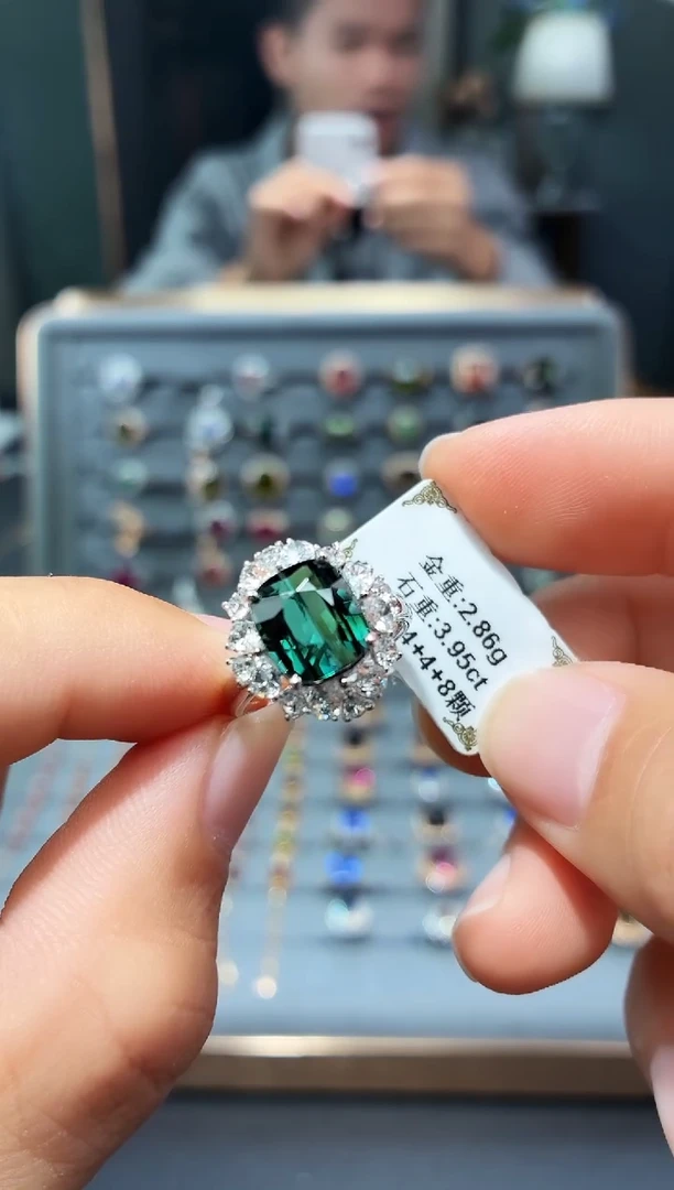 18K金镶嵌戒指碧玺3.95.