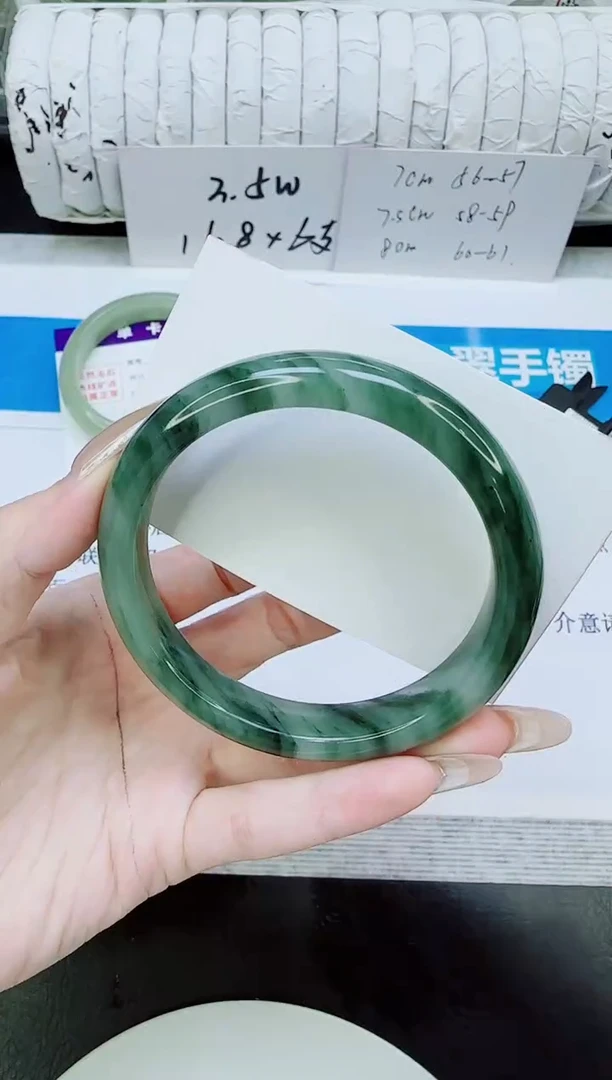 未镶嵌手镯石英质玉289/62.5