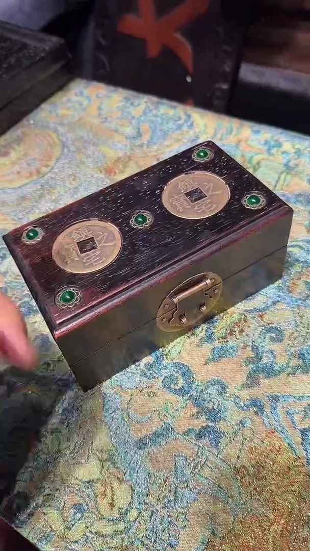 香榧木铜牌盒1111111111