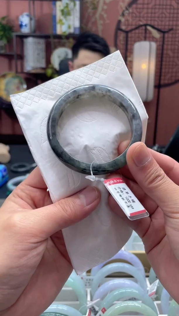 未镶嵌手镯翡翠?***?2074****