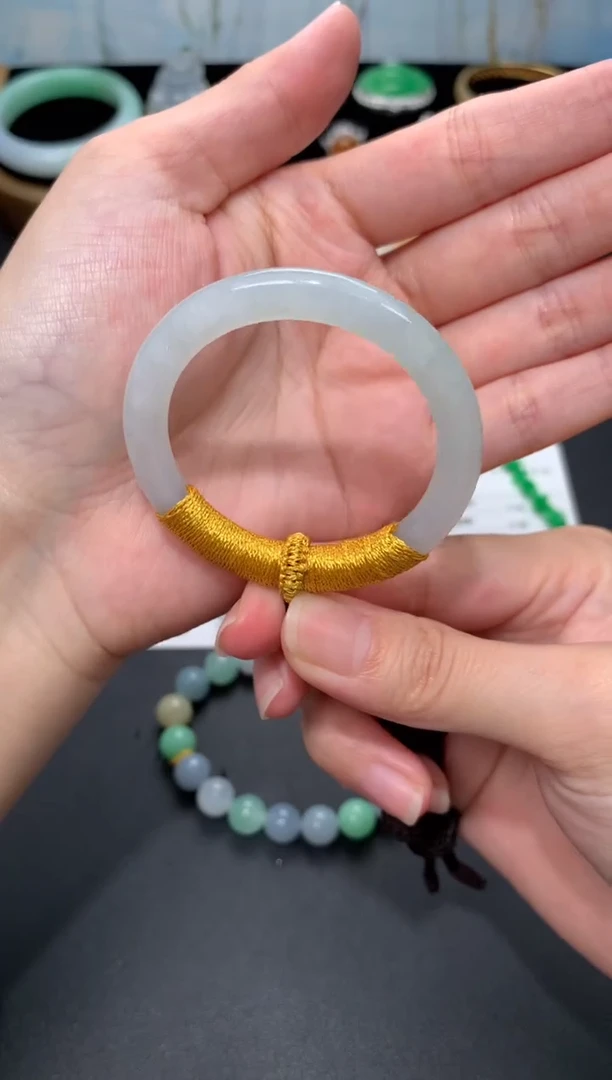 未镶嵌定制翡翠48小时鉴赏期 退货不扣服务费
