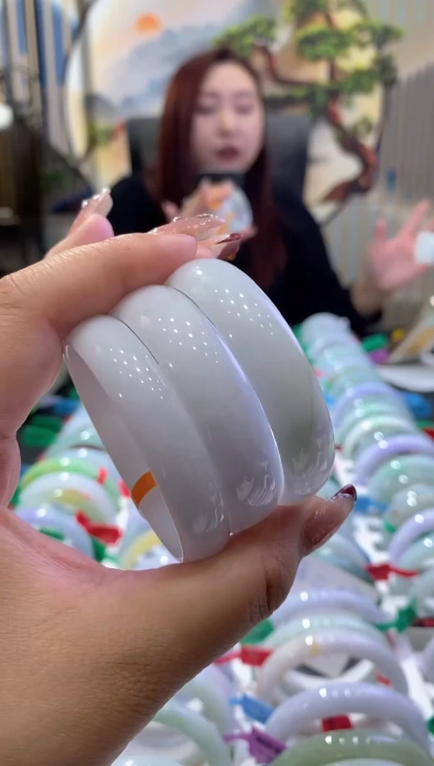 【闪购商品】翡翠手镯未镶嵌00005042