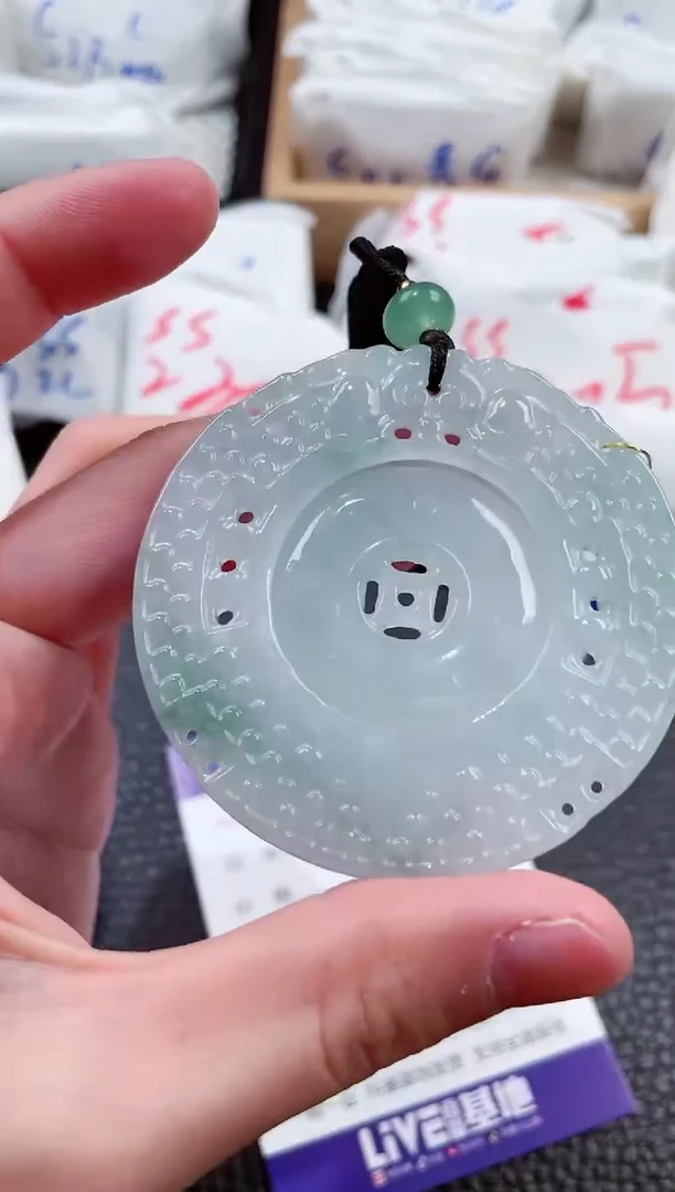 【闪购商品】翡翠颈饰未镶嵌00000192