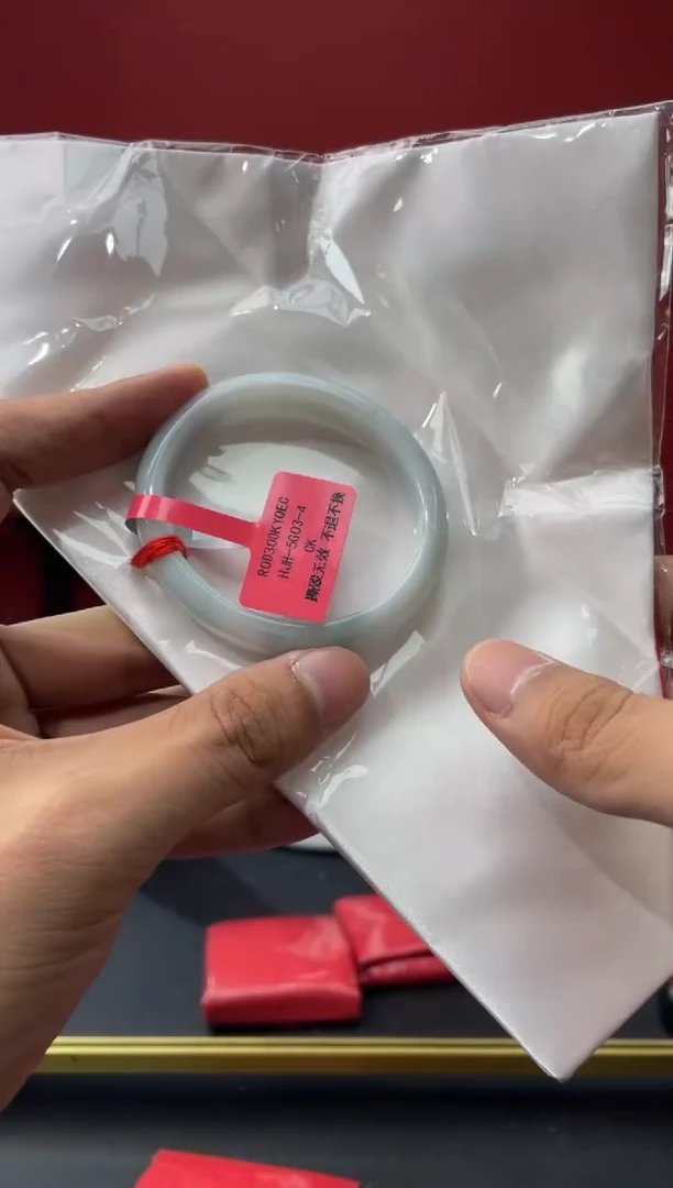 未镶嵌手镯翡翠10