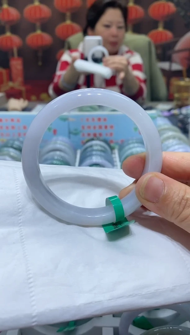【闪购商品】翡翠手镯未镶嵌00009070