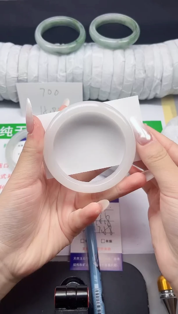 石英质玉手镯未镶嵌211-57/58