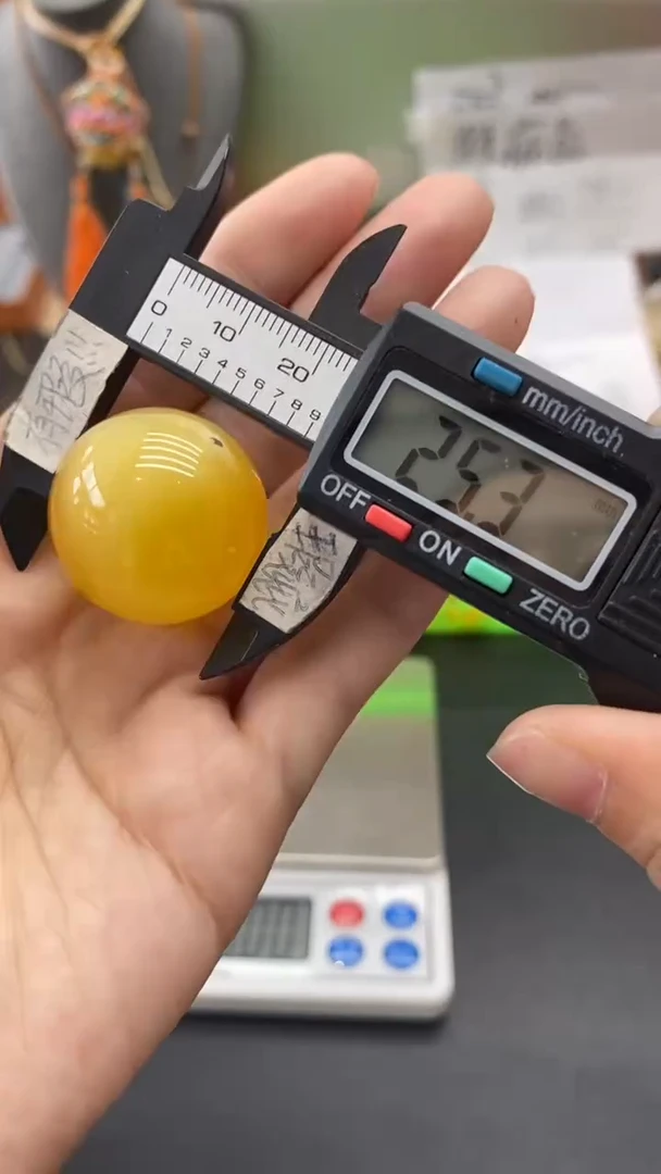 琥珀未镶嵌珠宝奇石2424