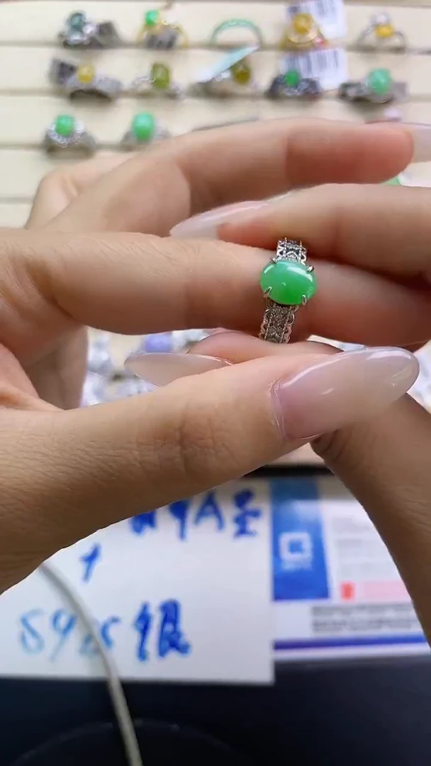 银S925镶嵌戒指翡翠翡翠 蛋面 银S925镶嵌