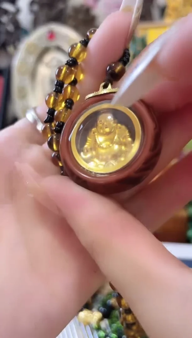 黄佛挂件老板娘主播推荐推荐