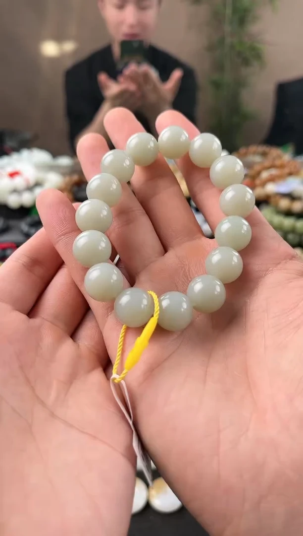 【闪购商品】和田玉手串未镶嵌且末高青白手串卡14微色差
