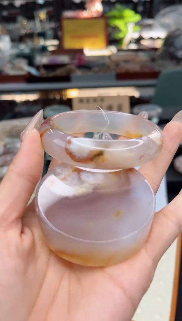 【闪购商品】石英质玉手镯未镶嵌56圈口（赠品镯心）35572221