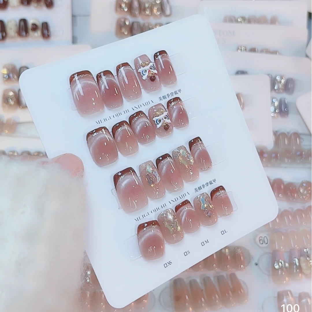 狮狮如意---新年手工美甲