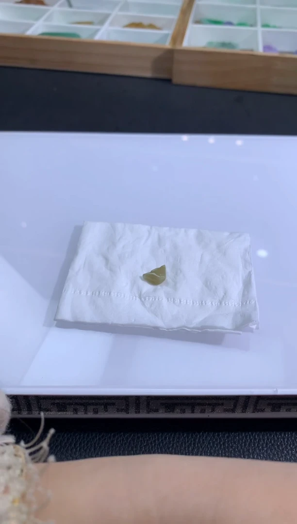 【闪购商品】定制翡翠未镶嵌翡翠