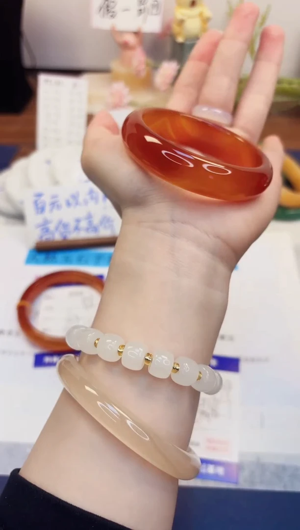【闪购商品】石英质玉手镯未镶嵌359-玛瑙-圈口56