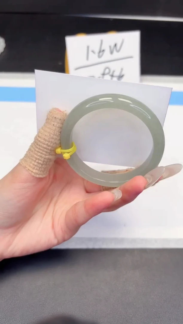 【闪购商品】石英质玉手镯未镶嵌295-55.4