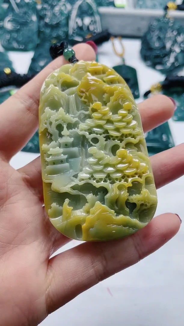 【闪购商品】翡翠颈饰未镶嵌