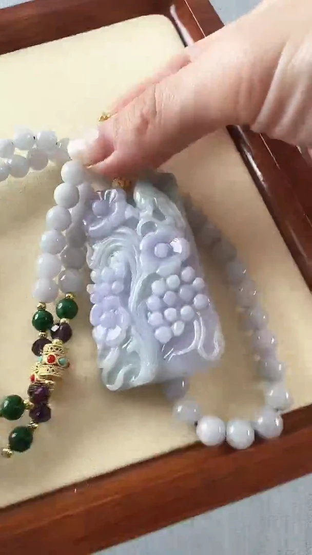 颈饰未镶嵌翡翠喜上眉梢