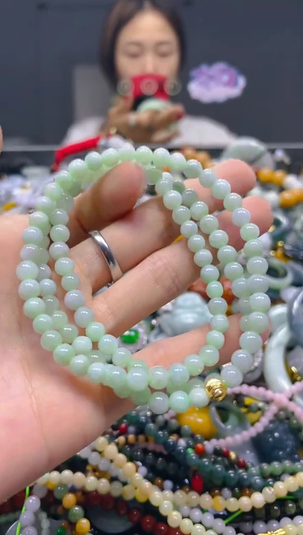 颈饰未镶嵌翡翠6MM/Q/翡翠A货，一件也是批发价