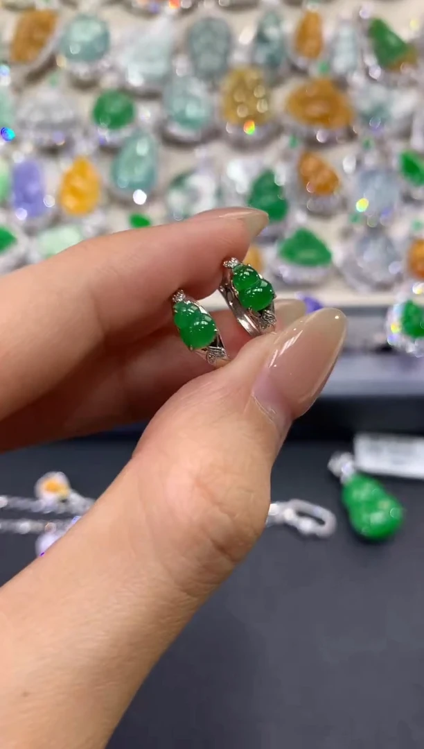 【闪购商品】翡翠耳饰18K金镶嵌w1