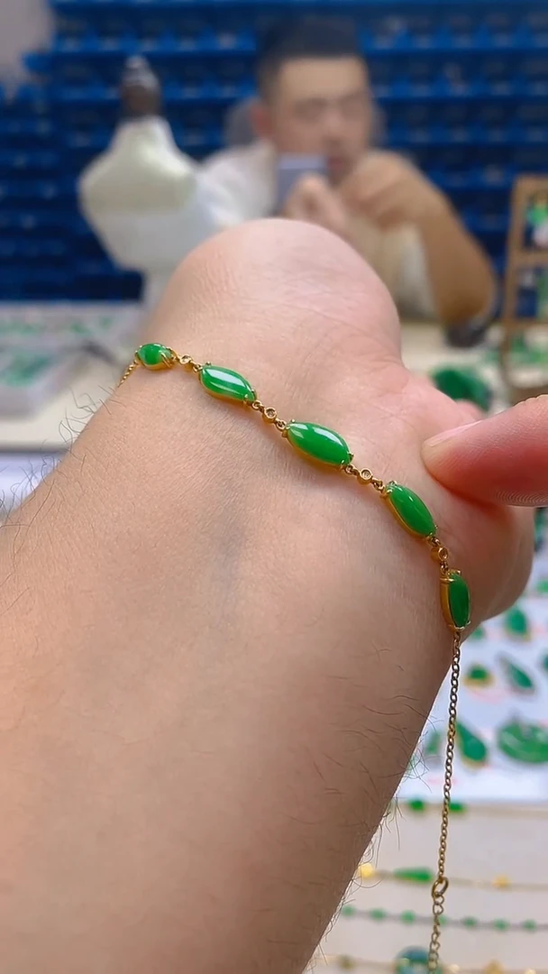 颈饰18K金镶嵌翡翠新号开播 全场乱卖