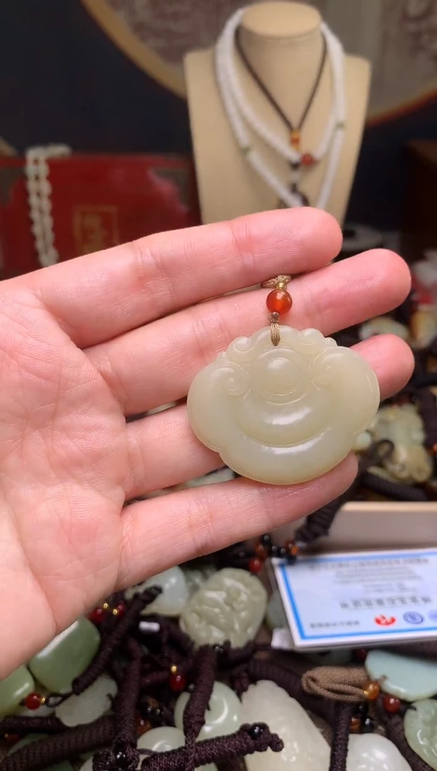 颈饰未镶嵌和田玉新疆料青海料清水和田玉吊坠