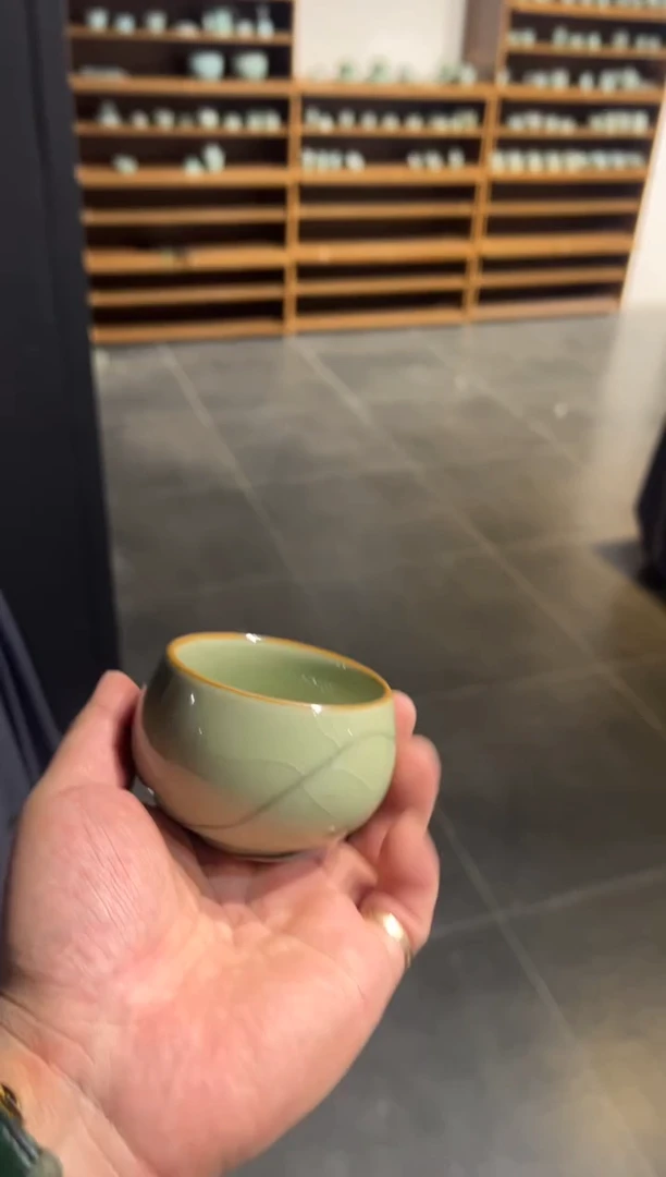 龙泉窑传世哥窑长定杯0503