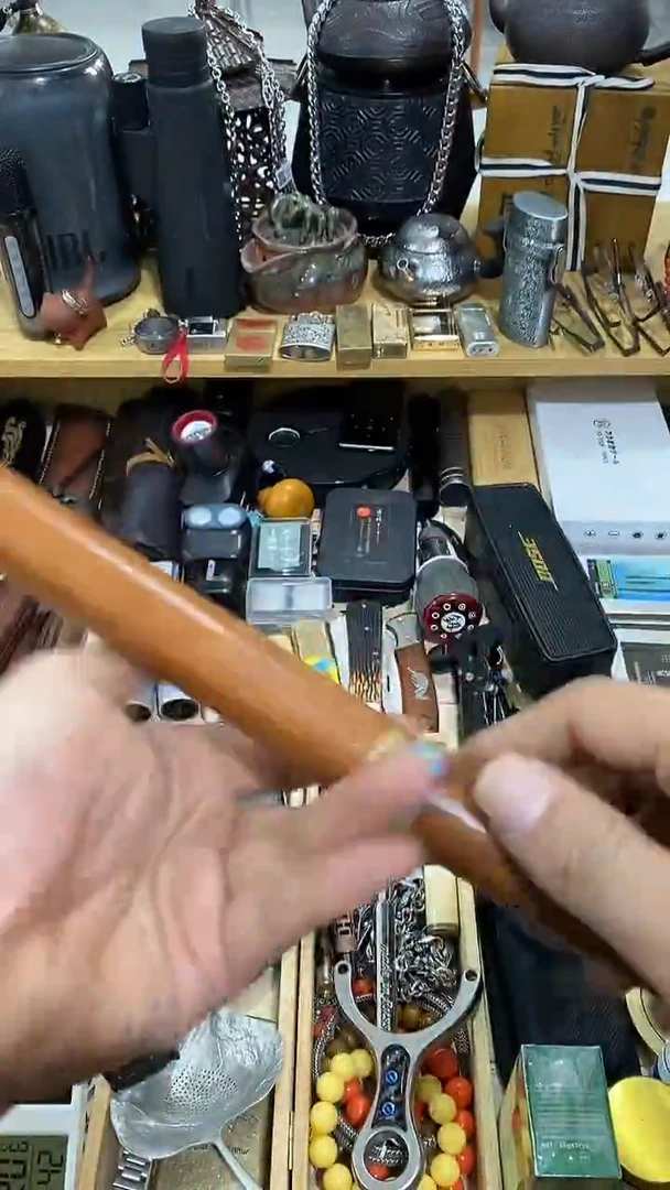 瓷片闪购商品  如图所示