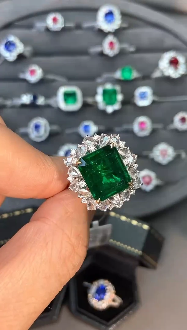 18K金镶嵌戒指祖母绿【闪购】7.28ct/七天鉴赏