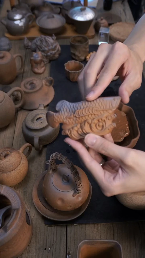 粗陶老岩泥金龙鱼茶宠