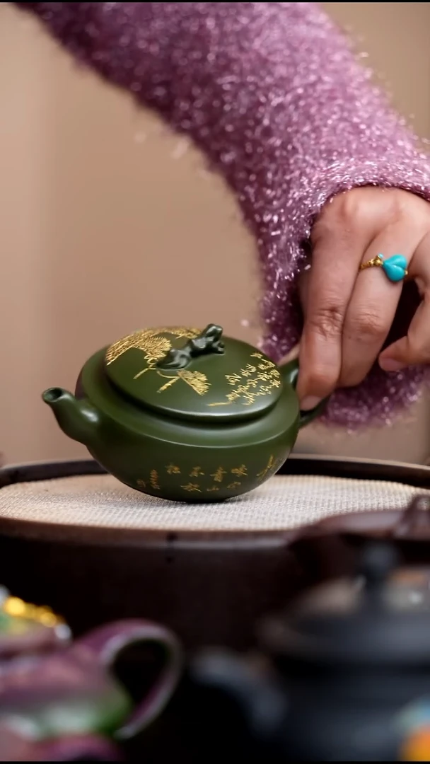 茶壶紫砂民国绿太湖石汉瓦刻听松