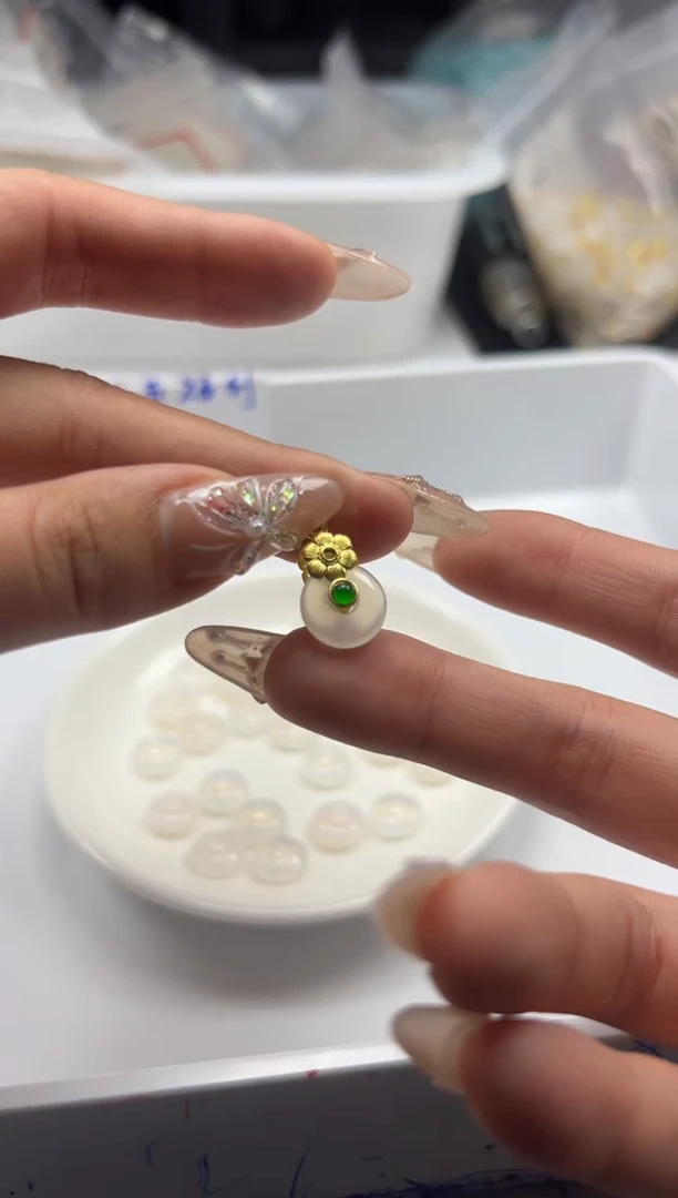 南红玛瑙未镶嵌颈饰x177荔枝冻平安扣*2