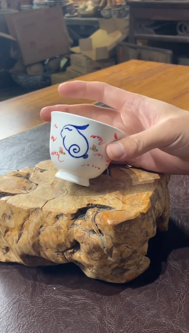 21号手绘玉兔红绿彩磁州窑嘎嘎好