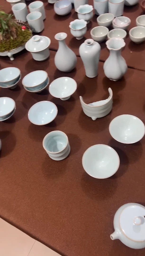 微瑕粉青釉客杯拍一发六