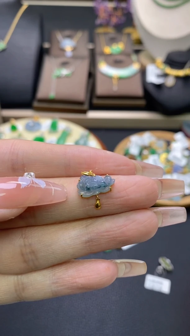 【闪购商品】翡翠颈饰18K金镶嵌净货13182