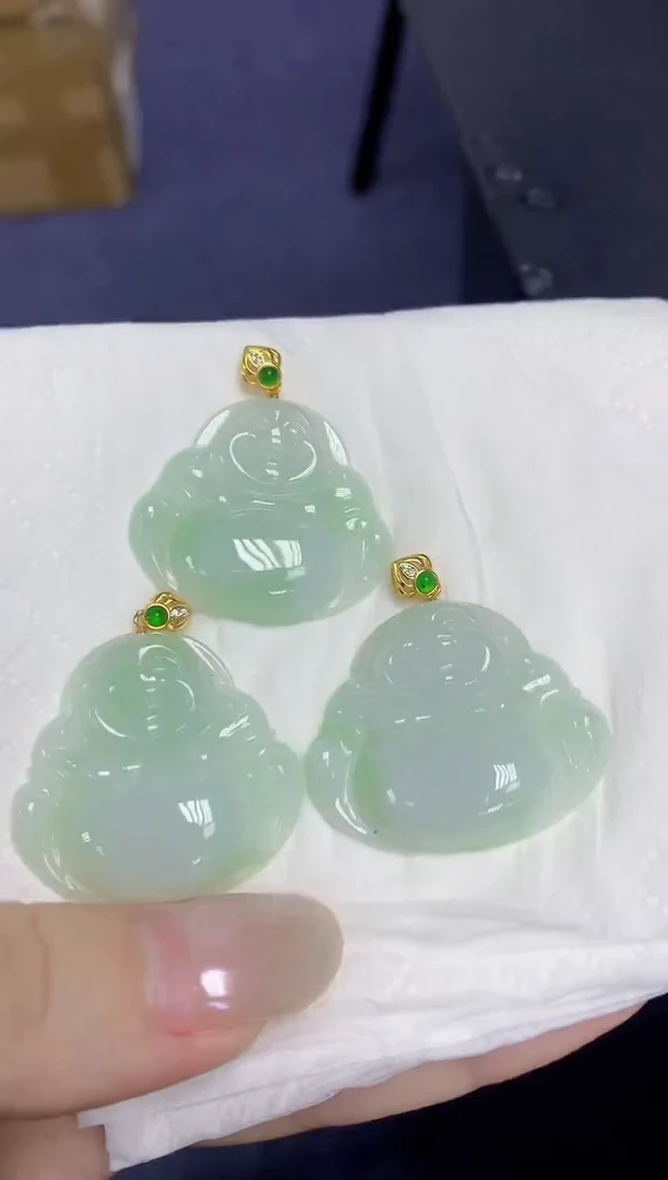 翡翠未镶嵌颈饰天然缅甸翡翠A货多样性发其一