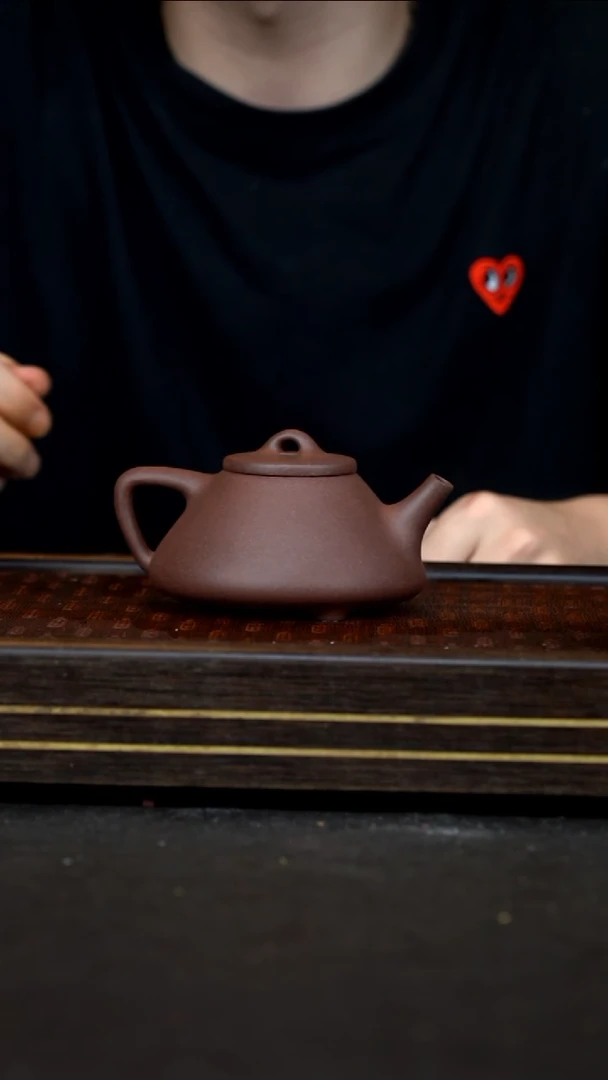 茶壶紫砂LD      底槽青       子冶石瓢      180cc