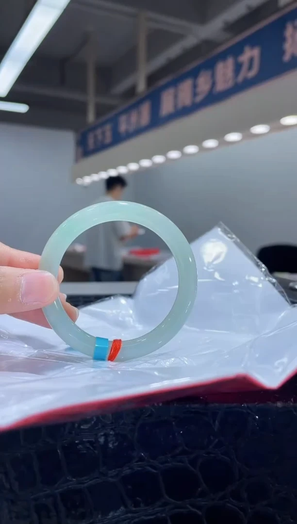 未镶嵌手镯翡翠  8