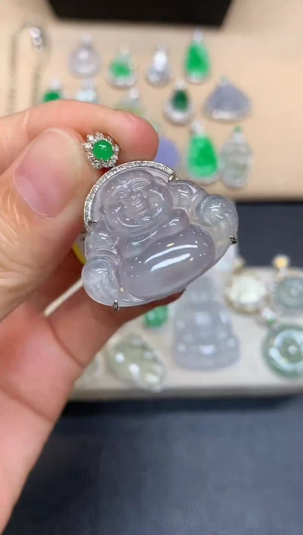 颈饰18K金镶嵌翡翠佛公【无服务费