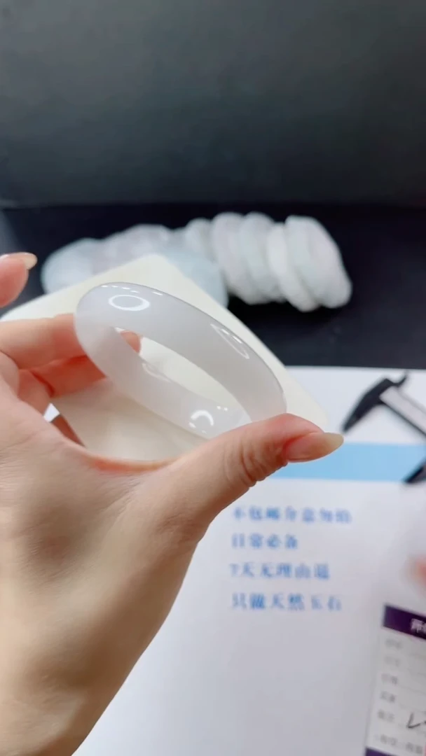 未镶嵌手镯石英质玉多样性发货L31